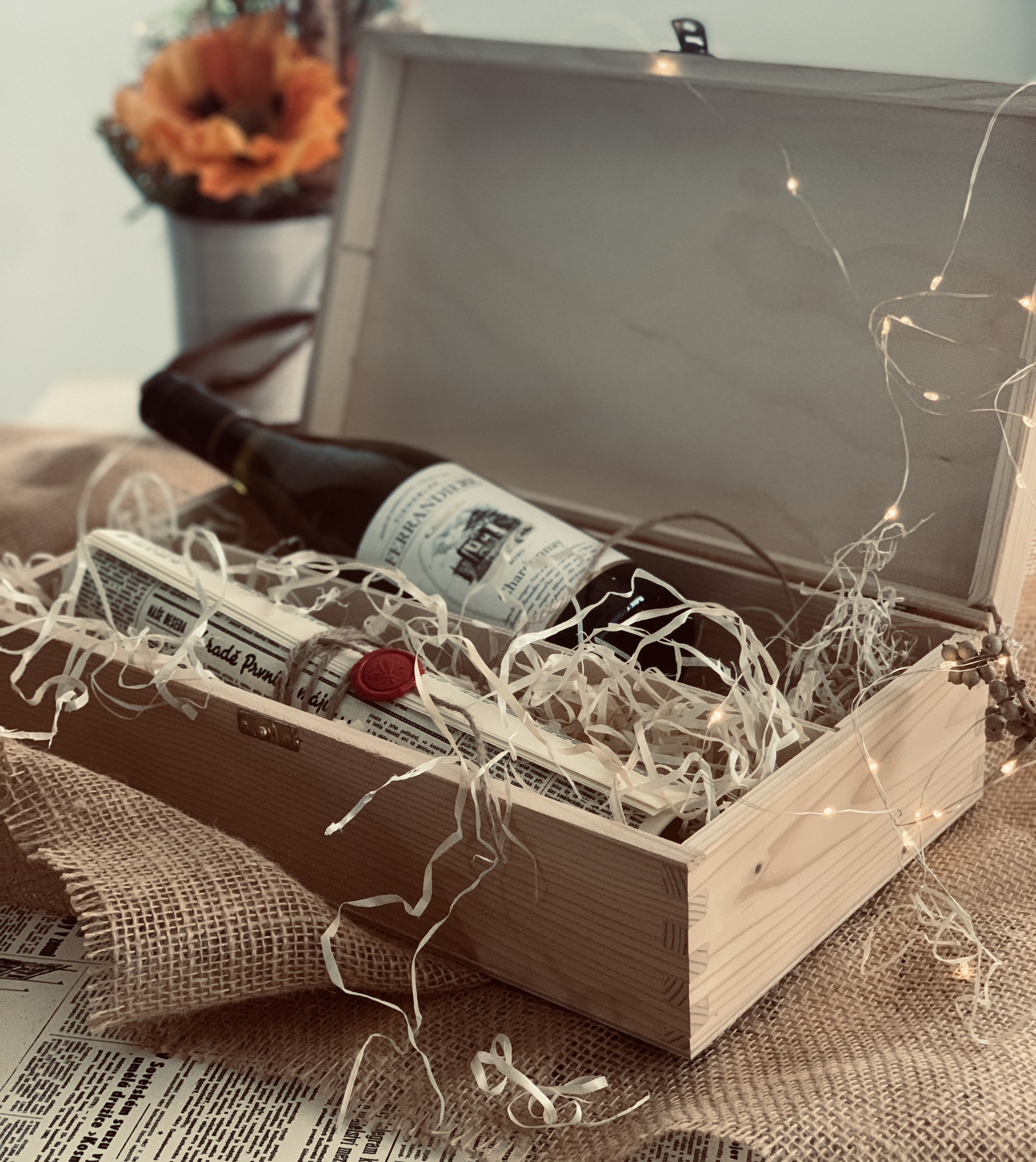 dárky, zážitky - Světlá truhla noviny a víno